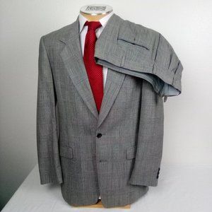 Pierre Cardin Mens 42R Gray Check Wool Suit